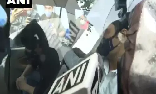 सुशांत केस: CBI की जांच शुरू, एक्टर के कुक नीरज को पूछताछ के लिए गेस्ट हाउस लेकर आई टीम सुशांत केस: CBI की जांच शुरू, एक्टर के कुक नीरज को पूछताछ के लिए गेस्ट हाउस लेकर आई टीम