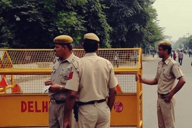 दिल्ली में वीकेंड कर्फ्यू पर जारी हुआ नया आदेश, जानें क्या है गाइडलाइंस दिल्ली में वीकेंड कर्फ्यू पर जारी हुआ नया आदेश, जानें क्या है गाइडलाइंस