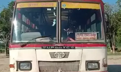 बस रोकते ही ड्राइवर मर गया लेकिन बचा ली 56 लोंगों की जान बस रोकते ही ड्राइवर मर गया लेकिन बचा ली 56 लोंगों की जान