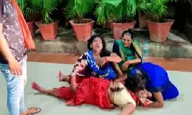 वाराणसी में आपसी विवाद में चली गोली एक की मौत, एक घायल वाराणसी में आपसी विवाद में चली गोली एक की मौत, एक घायल