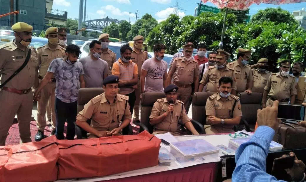 फर्जी कंपनियां बनाकर लोगों से करोड़ों की ठगी करने वाले चार शातिर अपराधी गिरफ्तार फर्जी कंपनियां बनाकर लोगों से करोड़ों की ठगी करने वाले चार शातिर अपराधी गिरफ्तार