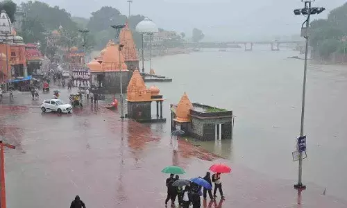 उज्जैन में लगी बारिश की झड़ी, शिप्रा उफान पर उज्जैन में लगी बारिश की झड़ी, शिप्रा उफान पर