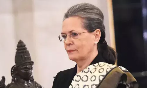 कांग्रेस में नेतृत्व विवाद? सोनिया गांधी पद छोड़ेंगी, चुनना होगा नया मुखिया