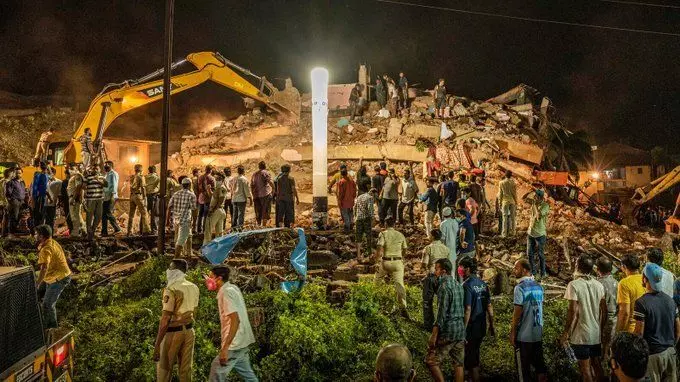 महाराष्ट्र: महाड में 5 मंज़िला इमारत ढही, 18 लोग अब भी फंसे-2 की मौत, रेस्क्यू ऑपरेशन जारी