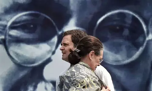 कांग्रेस का धर्म संकट: बदलाव की सुगबुगाहट निर्णायक दौर से पहले ही फुस्स हो जाती है कांग्रेस का धर्म संकट: बदलाव की सुगबुगाहट निर्णायक दौर से पहले ही फुस्स हो जाती है