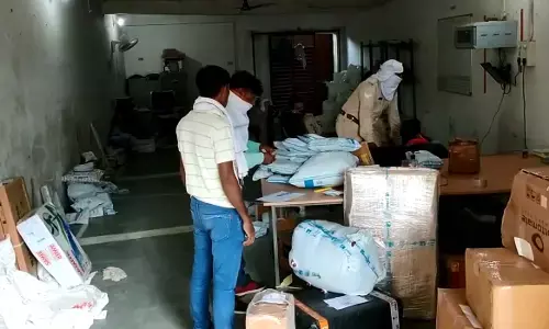 सुल्तानपुर में दिन दहाड़े वाइक सवार बदमाशों ने ई कॉम एक्सप्रेस के कर्मचारी से साढ़े तीन लाख रुपए लूटे