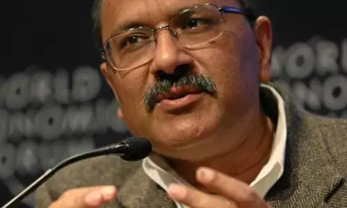 मोदी को सेक्स सिम्बल मानने वाले गुप्ता जी गलतबयानी कर रहे हैं मोदी को सेक्स सिम्बल मानने वाले गुप्ता जी गलतबयानी कर रहे हैं