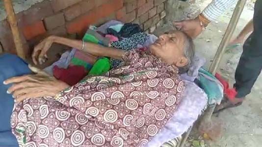 5 बेटे, 1 बेटी फिर भी 90 वर्षीय मां लावारिस, पड़ौसी बने सहारा सुनिए दर्दनाक कहानी 5 बेटे, 1 बेटी फिर भी 90 वर्षीय मां लावारिस, पड़ौसी बने सहारा सुनिए दर्दनाक कहानी