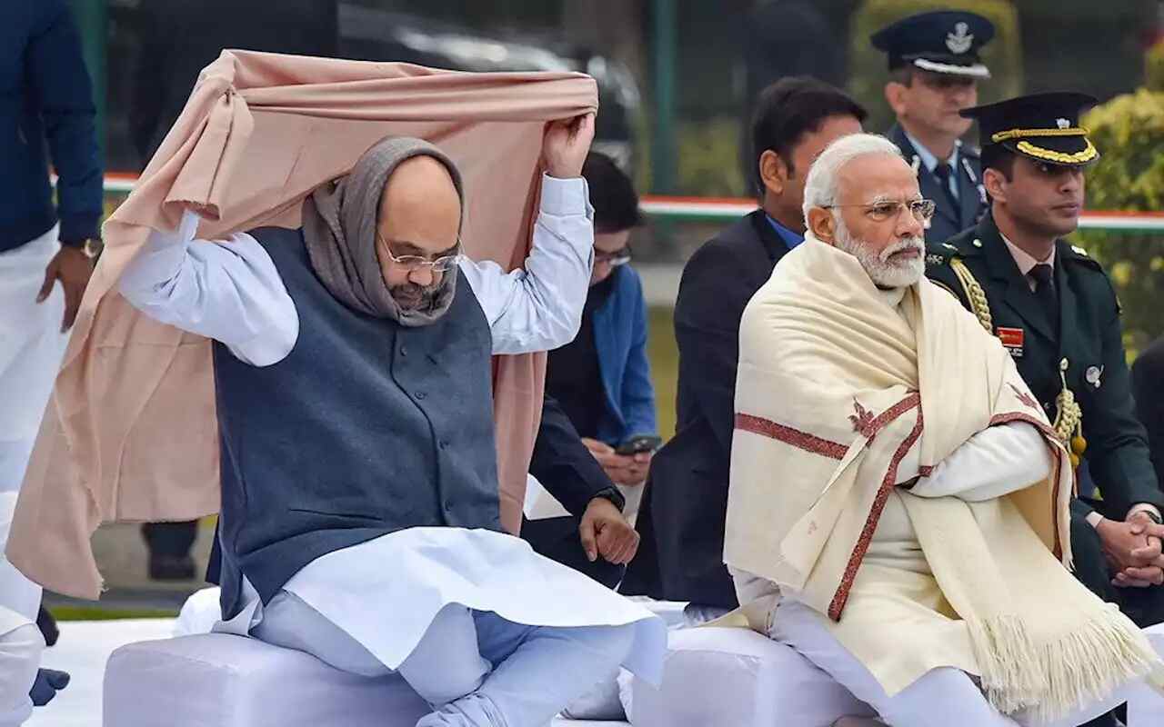 अमित शाह को बर्ख़ास्त क्यों नहीं किया जाना चाहिए: कांग्रेस अमित शाह को बर्ख़ास्त क्यों नहीं किया जाना चाहिए: कांग्रेस