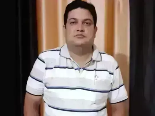 मुरादाबाद : टीएमयू अस्पताल में छठी मंजिल से कूदे कोरोना संक्रमित बैंक मैनेजर, मौत मुरादाबाद : टीएमयू अस्पताल में छठी मंजिल से कूदे कोरोना संक्रमित बैंक मैनेजर, मौत