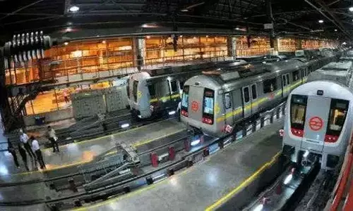 खुशखबरी! दिल्ली में शुरू हो रही है मेट्रो सेवा, जानें क्या होंगे नियम खुशखबरी! दिल्ली में शुरू हो रही है मेट्रो सेवा, जानें क्या होंगे नियम