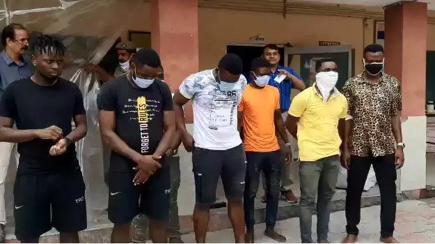 नोएडा: बिना परमिशन के रेव पार्टी पर पुलिस का छापा, 11 अफ्रीकी मूल नागरिकों को पुलिस ने किया गिरफ्तार