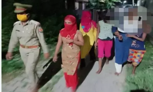 पुलिस ने सैक्स रैकेट का किया भंडाफोड़, फिर मची भगदड़...आपत्तिजनक वस्तुएं भी बरामद