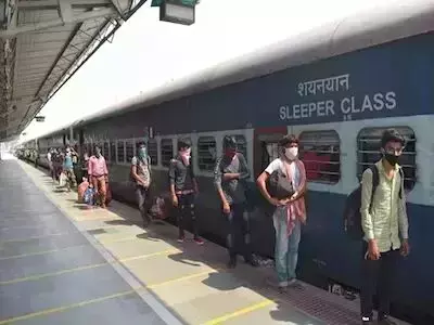 JEE और NEET परीक्षा के लिए Railway चला रही स्पेशल ट्रेनें, ऐसे कर सकते हैं बुकिंग