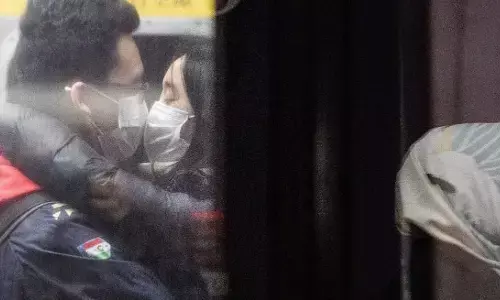 नए पार्टनर संग सेक्स करें, तो लगाएं मास्क, पढ़ें- क्या है डॉक्टर की सलाह नए पार्टनर संग सेक्स करें, तो लगाएं मास्क, पढ़ें- क्या है डॉक्टर की सलाह