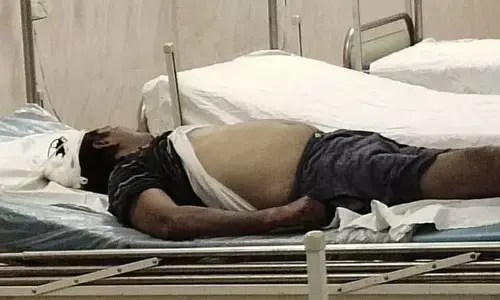 अस्पताल की खिड़की से गिरकर बीजेपी MLA के कोरोना पॉजिटिव भाई की मौत, घटना को लेकर अफसरों में चुप्पी अस्पताल की खिड़की से गिरकर बीजेपी MLA के कोरोना पॉजिटिव भाई की मौत, घटना को लेकर अफसरों में चुप्पी