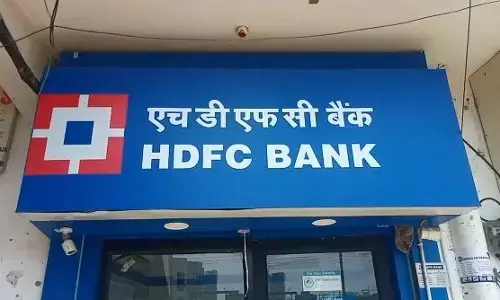 नोएडा में एटीएम बदलकर फ्रॉड करने वाले युवक को पुलिस ने लोगों की मदद से किया गिरफ्तार नोएडा में एटीएम बदलकर फ्रॉड करने वाले युवक को पुलिस ने लोगों की मदद से किया गिरफ्तार