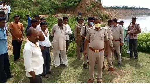 यूपी के बिजनौर में गंगा का कटान बढ़ा यूपी के बिजनौर में गंगा का कटान बढ़ा