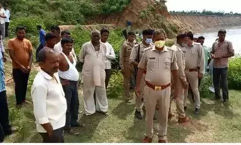 यूपी के बिजनौर में गंगा का कटान बढ़ा यूपी के बिजनौर में गंगा का कटान बढ़ा
