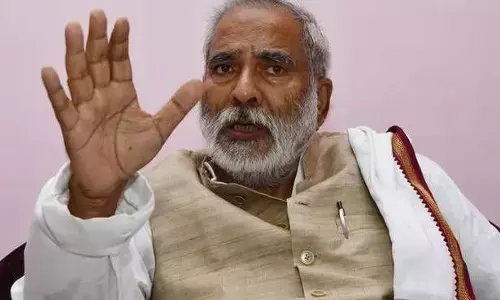 32 साल से लालू के साथ रहे रघुवंश प्रसाद सिंह ने 30 शब्दों की चिट्ठी लिख RJD से दिया इस्तीफा 32 साल से लालू के साथ रहे रघुवंश प्रसाद सिंह ने 30 शब्दों की चिट्ठी लिख RJD से दिया इस्तीफा