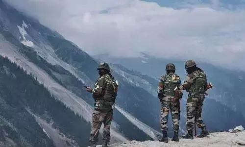 फिंगर 4 की कई चोटियों पर अब भारतीय सेना का कब्जा, पैंगॉन्ग लेक इलाके में पहले चीन हावी था फिंगर 4 की कई चोटियों पर अब भारतीय सेना का कब्जा, पैंगॉन्ग लेक इलाके में पहले चीन हावी था