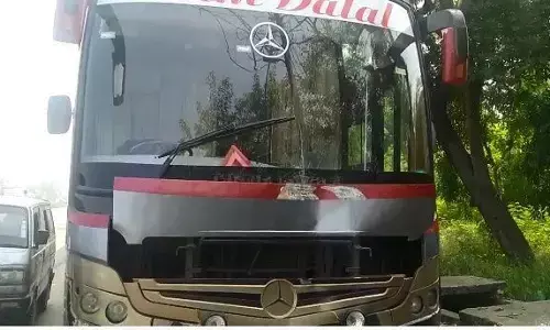 हापुड़ में सपा नेता के भतीजे की मामूली विवाद में बस से सरेआम कुचलकर हत्या