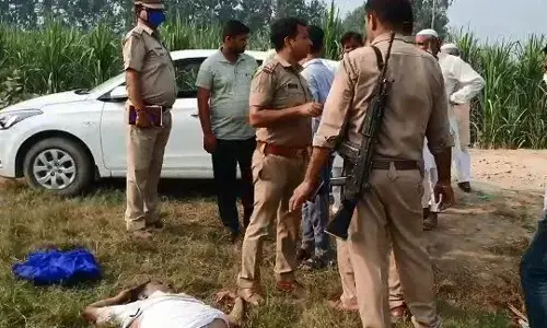 शामली: कार से प्रॉपर्टी डीलर का शव बरामद हत्या की आशंका