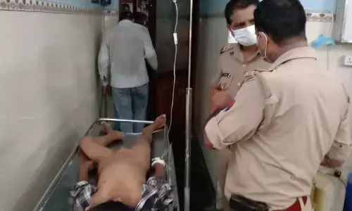 शामली में बच्चे की मौत, परिजनों ने समय पर उपचार ना करने का डॉक्टरों पर  लगाए आरोप