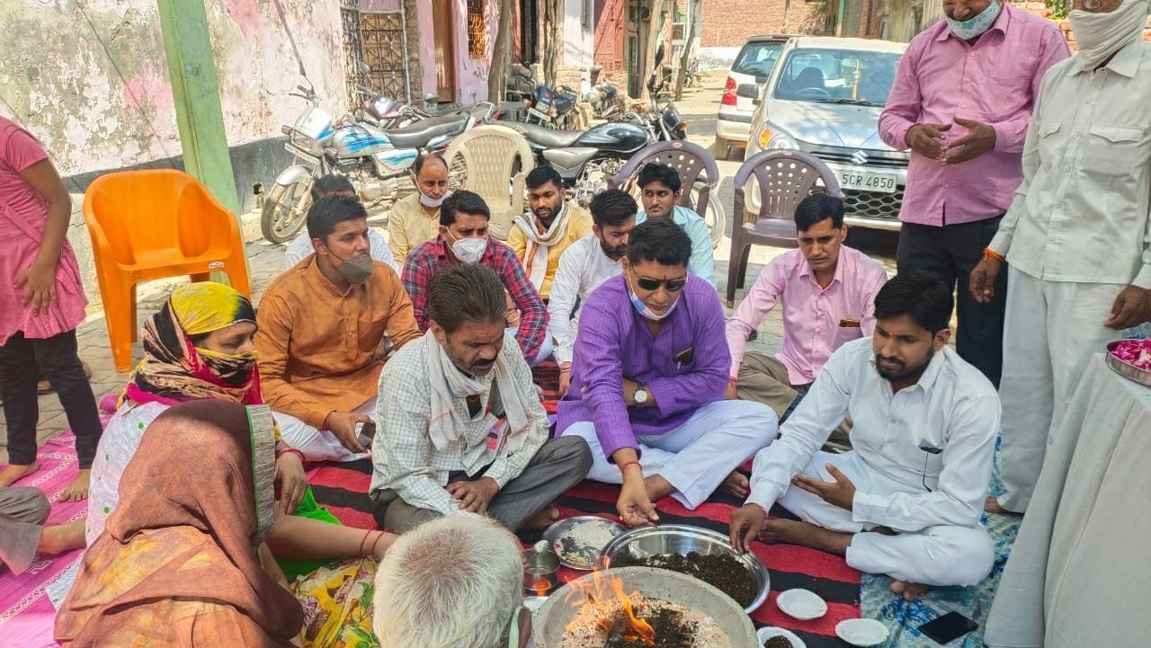 विश्वकर्मा युवा संगठन विश्वकर्मा पूजा धूमधाम से सम्पन विश्वकर्मा युवा संगठन विश्वकर्मा पूजा धूमधाम से सम्पन
