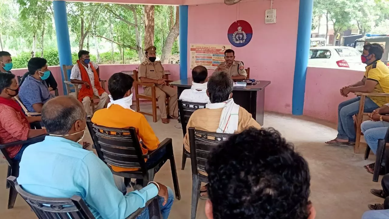 आईपीएस अशोक वेंकट (ASP) ने सर्राफा व्यापारियों की बुलाई बैठक, सुरक्षित व्यावसायिक माहौल बनाने के लिए दिया सुझाव आईपीएस अशोक वेंकट (ASP) ने सर्राफा व्यापारियों की बुलाई बैठक, सुरक्षित व्यावसायिक माहौल बनाने के लिए दिया सुझाव