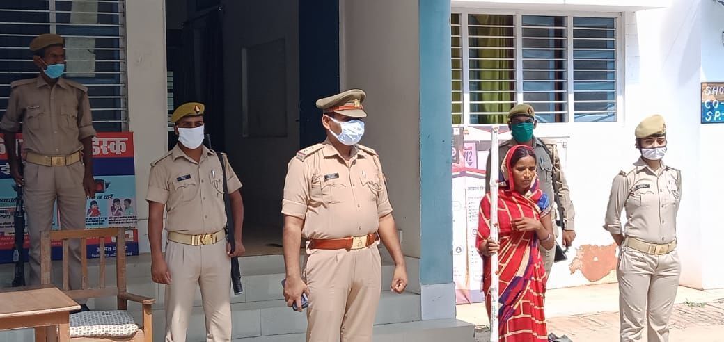 प्रेमी के साथ मिलकर पति की हत्या करने वाली महिला गिरफ्तार प्रेमी के साथ मिलकर पति की हत्या करने वाली महिला गिरफ्तार