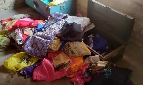 पुलिसिया लापरवाही की खुली पोल: घर में रखी नकदी के साथ जेवरात चोरी,पुलिस नहीं कर रही केस दर्ज