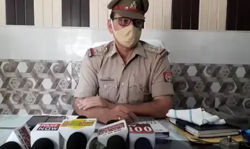 सहारनपुर : नागल के नए थाना प्रभारी बोले- अपराधी कितना भी ताकतवर हो होगा सलाखों के पीछे सहारनपुर : नागल के नए थाना प्रभारी बोले- अपराधी कितना भी ताकतवर हो होगा सलाखों के पीछे