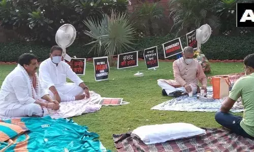 पीएम मोदी ने की उपसभापति हरिवंश की तारीफ, बोले- जिन्होंने किया अपमान, उन्हें ही चाय पिलाने पहुंचे