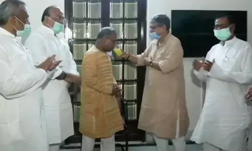 राज्यसभा के उपसभापति हरिवंश ने खत्म किया एक दिन का उपवास, सांसदों के व्यवहार से थे आहत