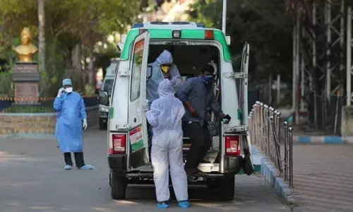 लखनऊ : 48 कोरोना संक्रमित भर्ती और रेफर किए, सबकी हुई मौत, 4 निजी अस्पतालों को नोटिस लखनऊ : 48 कोरोना संक्रमित भर्ती और रेफर किए, सबकी हुई मौत, 4 निजी अस्पतालों को नोटिस