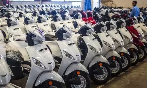 सिर्फ 1 रुपये के पेमेंट पर ले जाएं स्कूटी या बाइक, इस बैंक ने दी सुविधा