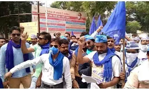 शामली : आजाद समाज पार्टी ने निजी करण को लेकर कलेक्ट्रेट में किया प्रदर्शन शामली : आजाद समाज पार्टी ने निजी करण को लेकर कलेक्ट्रेट में किया प्रदर्शन