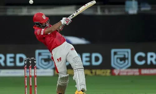 KXIPvRCB Live : केएल राहुल ने उधेड़ी RCB की गेंदबाजी, शतक जड़कर IPL में बनाया ये बड़ा रिकॉर्ड KXIPvRCB Live : केएल राहुल ने उधेड़ी RCB की गेंदबाजी, शतक जड़कर IPL में बनाया ये बड़ा रिकॉर्ड