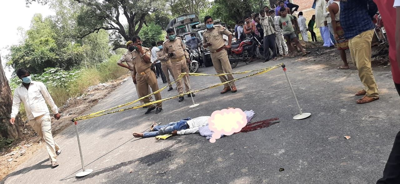 ट्रैक्टर और बाइक की भिड़ंत में बाइक चालक सिर धड़ से हुआ अलग! ट्रैक्टर और बाइक की भिड़ंत में बाइक चालक सिर धड़ से हुआ अलग!