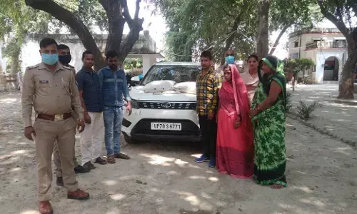 इटावा पुलिस ने सर्राफा दुकान पर चोरी का प्रयास करते हुए 5 अपराधियों  XUV गाडी और कई संगीन सामान समेत किये गिरफ्तार