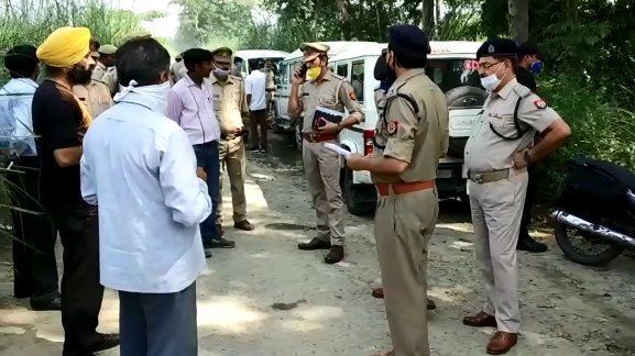 बिजनौर: गाड़ी में गोली लगा मिला युवक का शव बिजनौर: गाड़ी में गोली लगा मिला युवक का शव