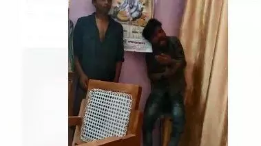 सुल्तानपुर जिले में चोरों की पिटाई का ये वीडियो वायरल