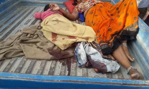 कौशाम्बी : ट्रक की टक्कर से बालक की मौत दम्पत्ति घायल