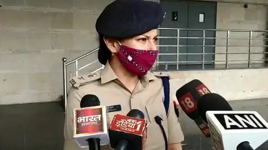 दुष्कर्म से बदरंग हुए जीवन में रंग भरने के लिए नोएडा पुलिस ने की नई पहल की शुरुआत