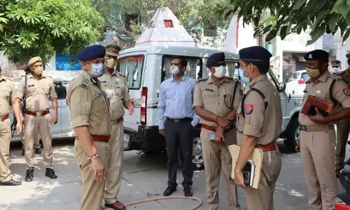 पुलिस आयुक्त आलोक सिंह ने किया संवेदनशील स्थानो का निरीक्षण पुलिस आयुक्त आलोक सिंह ने किया संवेदनशील स्थानो का निरीक्षण