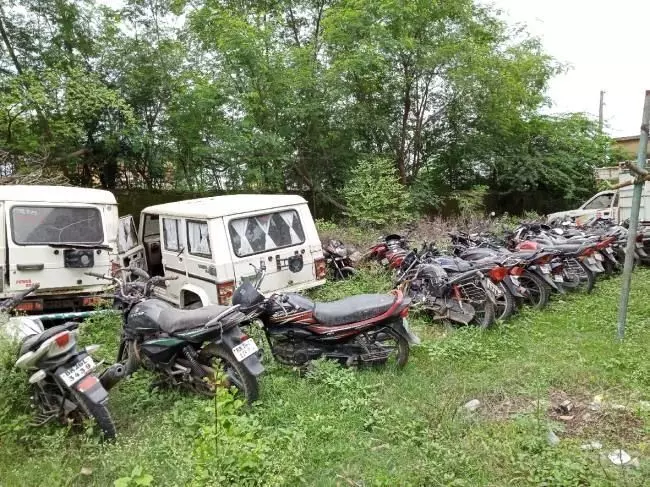 राजस्थान हाईकोर्ट ने सरकार से पूछा, थानों में अरबों के वाहनों का अंबार क्यों ?