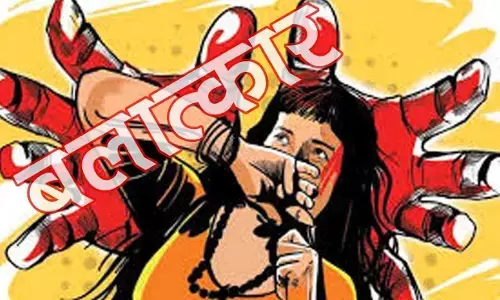 अमरोहा में छात्रा से चलती कार में गैंगरेप, अश्लील वीडियो बनाकर वायरल करने की दी धमकी