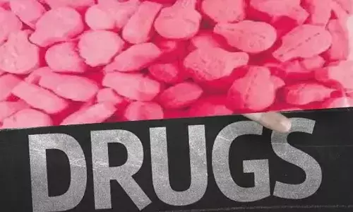 ड्रग्स केस में इन बड़े एक्टरों का नाम आया सामने, बॉलीवुड में मच गया हड़कंप ड्रग्स केस में इन बड़े एक्टरों का नाम आया सामने, बॉलीवुड में मच गया हड़कंप