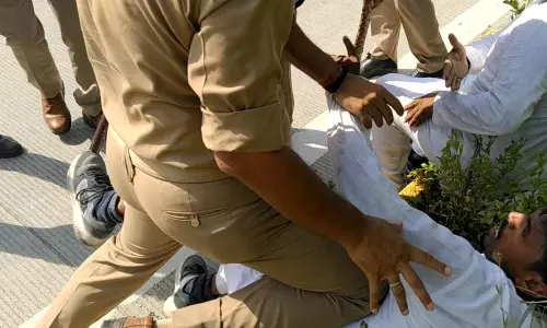 तुम बड़बोले हो, झूठे हो, मक्कार हो, ठग हो, धर्म के नाम पर पाखंड़ करके सनातन हिंदुत्व के नाम पर हिंदुओं को जाहिल बना आत्ममुग्ध रहते हो तुम बड़बोले हो, झूठे हो, मक्कार हो, ठग हो, धर्म के नाम पर पाखंड़ करके सनातन हिंदुत्व के नाम पर हिंदुओं को जाहिल बना आत्ममुग्ध रहते हो